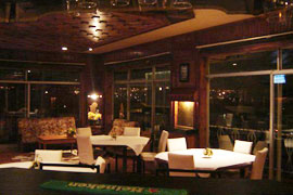 Roots Restaurant & Gallery