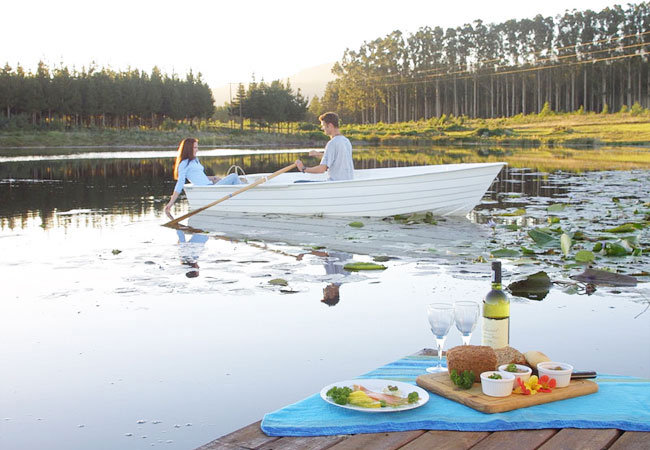 Photograph © The Fernery Luxury Lodge & Chalets (Highly recommended)