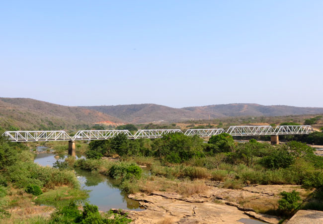 Old steel bridge across the Tugela River