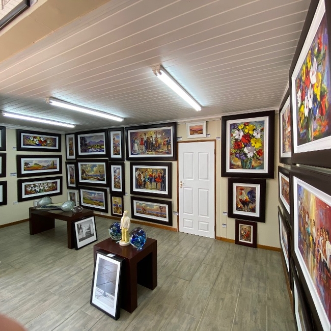 Blou Donki Art Gallery