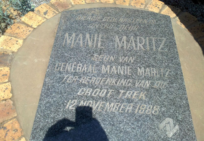 Truce Tree photograph courtesy of and © Susan de Bruyn