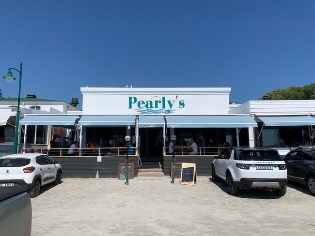 Pearlys on The Beach