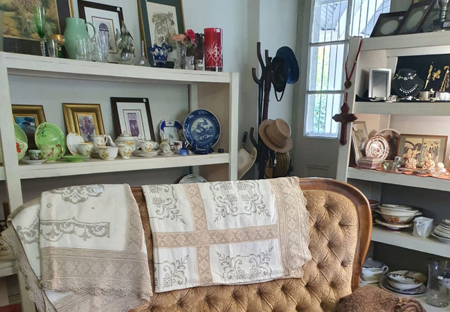 Robert Stanford Antiques