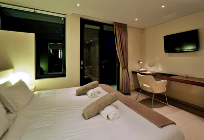 Three Bedroom Luxury Apartment