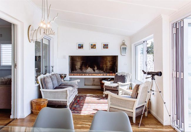 16 Mile View Apartment