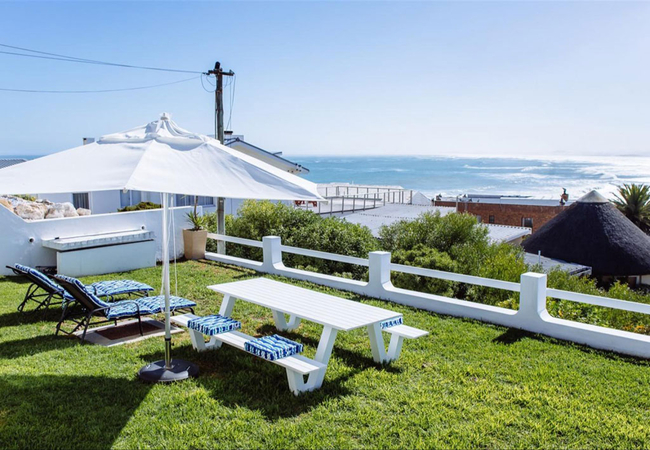 16 Mile View Apartment