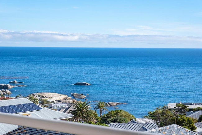 Camps Bay Accommodation at 17 Oceana