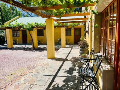 17 On Bird Guest House