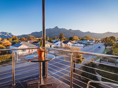 One Bedroom Apartment