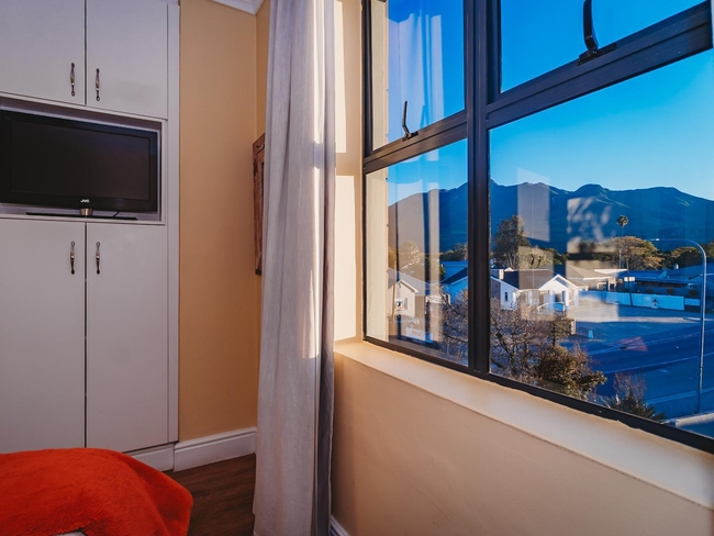 One Bedroom Apartment