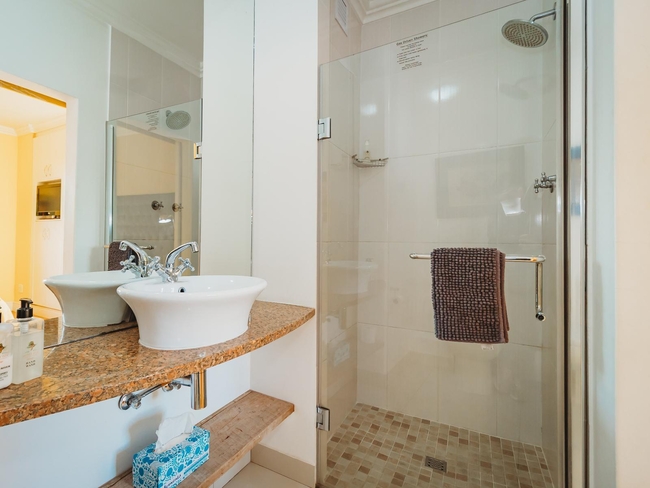 One Bedroom Apartment