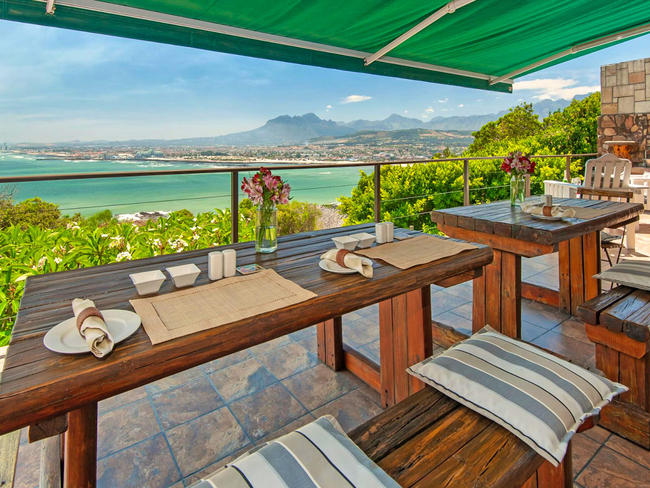 18 On Kloof Guesthouse