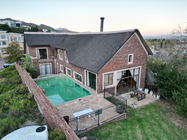 19th Hole Golf Villa