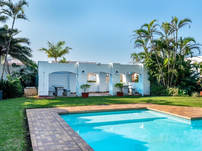 Communal swimming pool