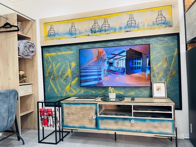 King Studio Apartment