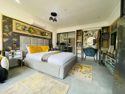 King Studio Apartment
