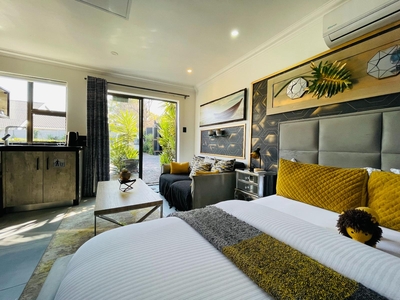 King Studio Apartment