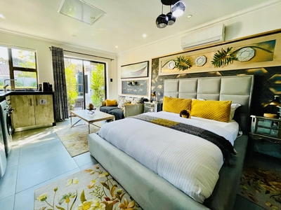 King Studio Apartment