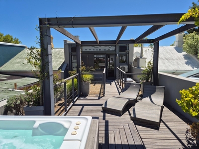 2 Bayview Terrace