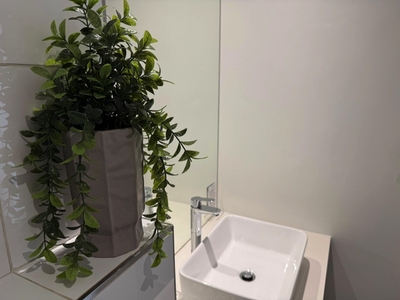 32 Napier Apartment 401