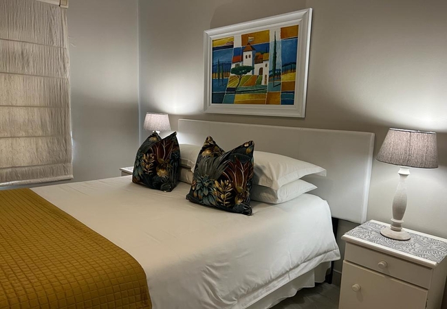 33 Degrees South Flat 2