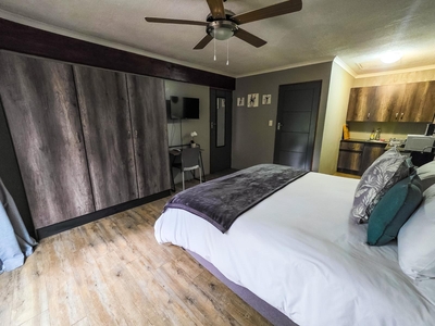 Luxury Self Catering Studio