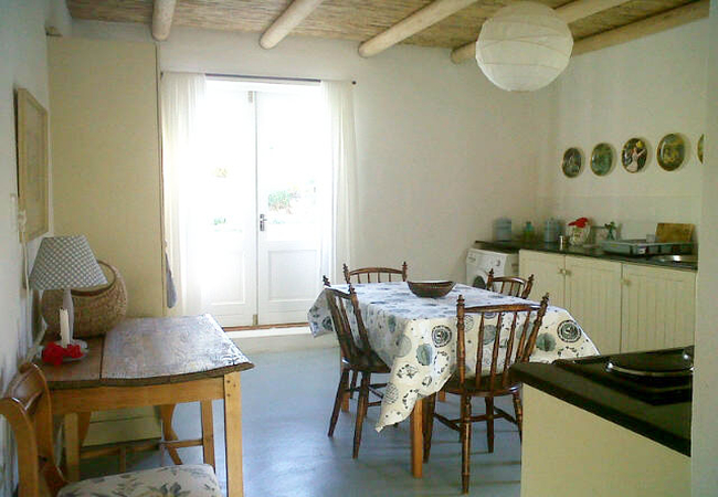 Kitchen / Dining area