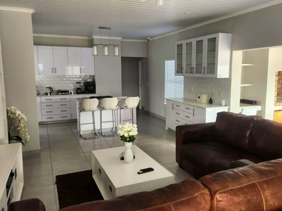 7 on Gwarrie