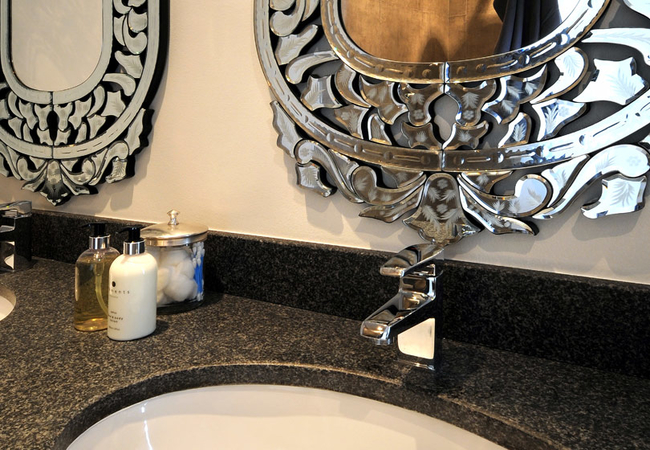 Upstairs Luxury Room with View