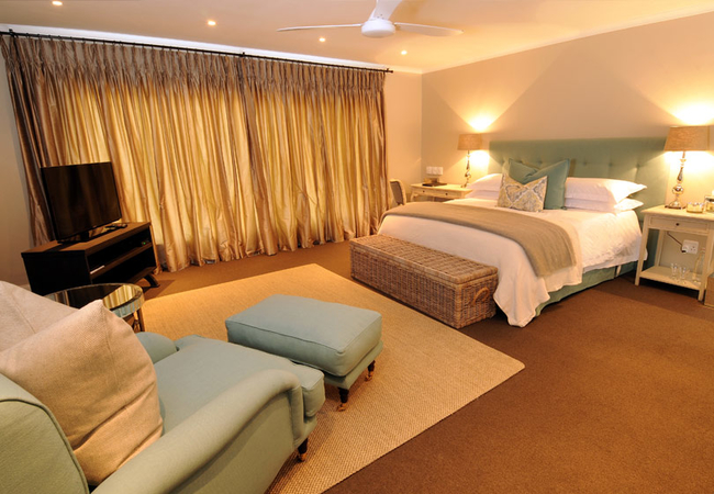 Upstairs Luxury Room with View