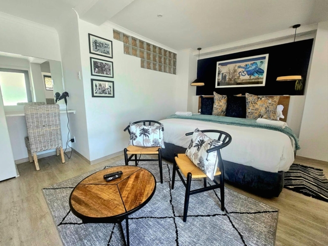 Deluxe Family Room 8 