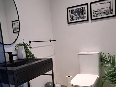 Deluxe Family Room 8 