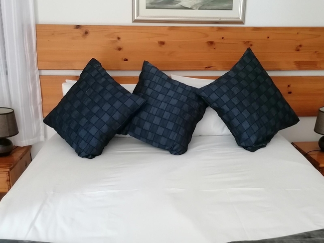 Room 2 - King or Twin Room