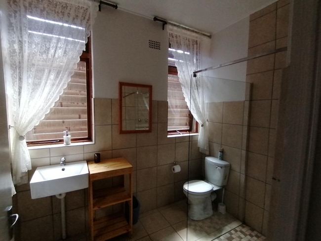 Room 2 - King or Twin Room