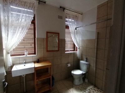 Room 2 - King or Twin Room