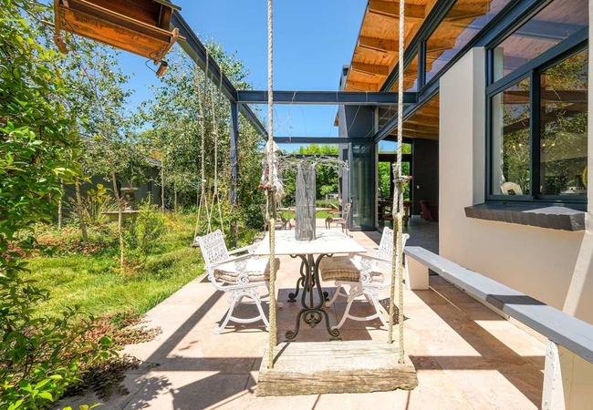 Acorn Villa