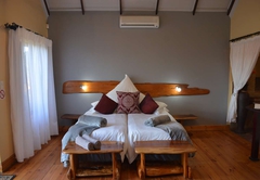 Twin Bed Chalet