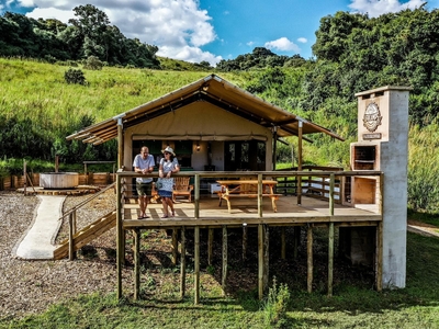 Classic Glamping Tent (Hot Tub)