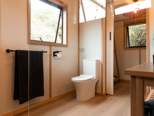 Premium Glamping Tent (Hot Tub)