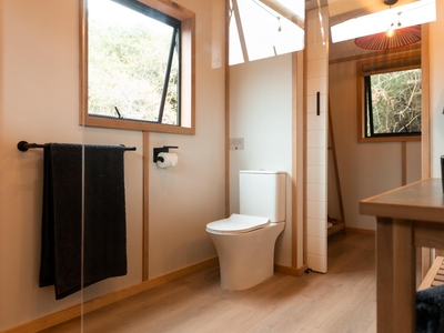 Premium Glamping Tent (Hot Tub)