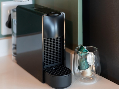 Premium Glamping Tent (Hot Tub)