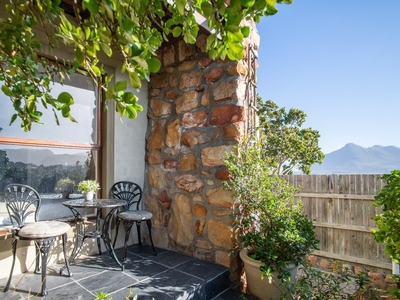 Garden Studio with Outdoor Shower