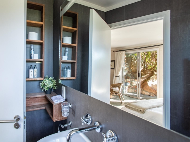 Garden Studio with Outdoor Shower