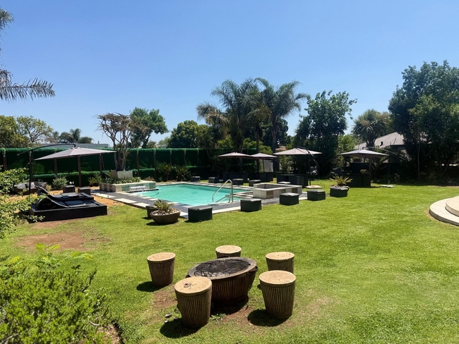 Africa Paradise OR Tambo Boutique Hotel