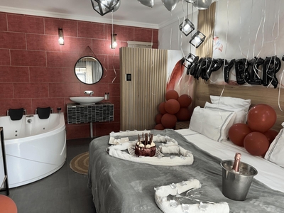 Africa Paradise OR Tambo Boutique Hotel