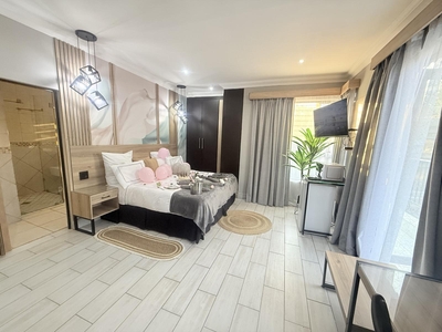 Africa Paradise OR Tambo Boutique Hotel