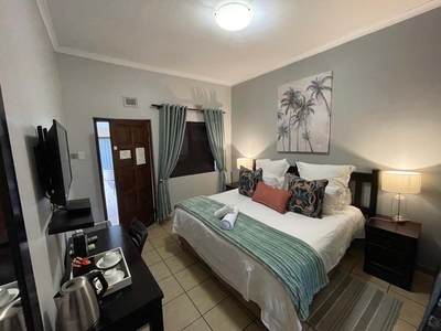 King or Twin Bedroom