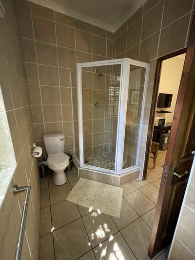 King or Twin Bedroom