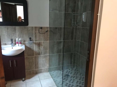 King or Twin Bedroom