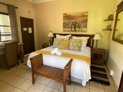King or Twin Bedroom